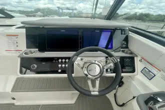 Thumbnail von Sea Ray 320 Sundancer Außenborder