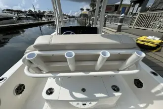 Thumbnail von Boston Whaler 220 Dauntless