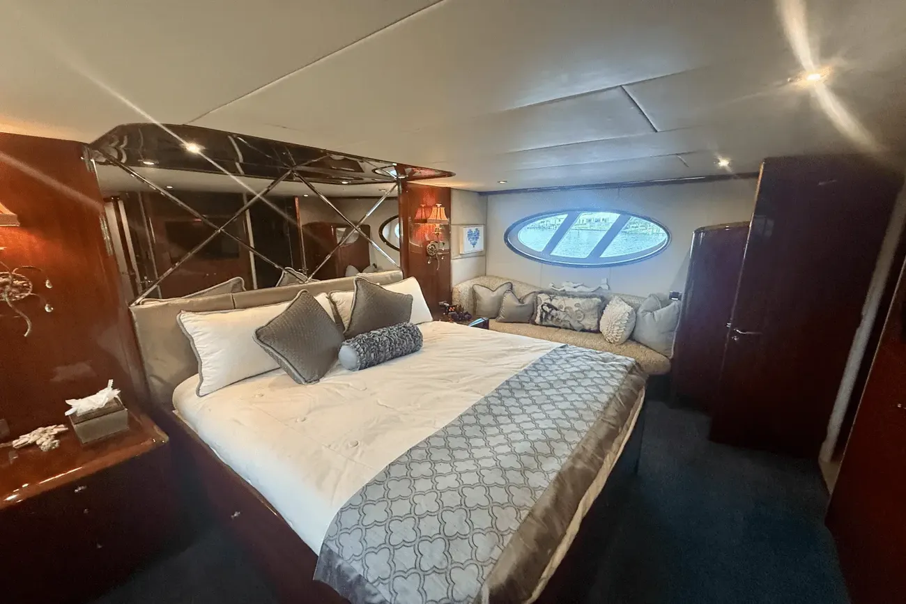 Thumbnail von Lazzara Yachts 68 Fly