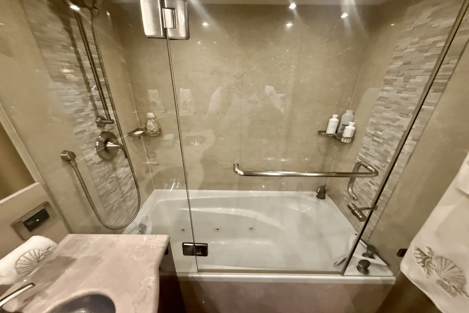 Thumbnail von Lazzara Yachts 68 Fly