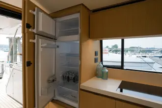 Thumbnail von Azimut 62