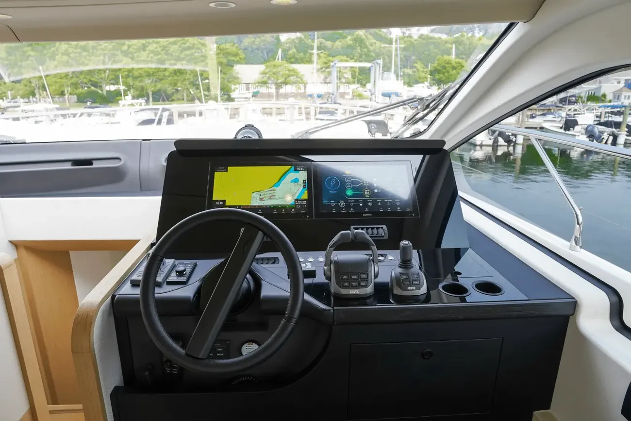 Thumbnail von Azimut 62