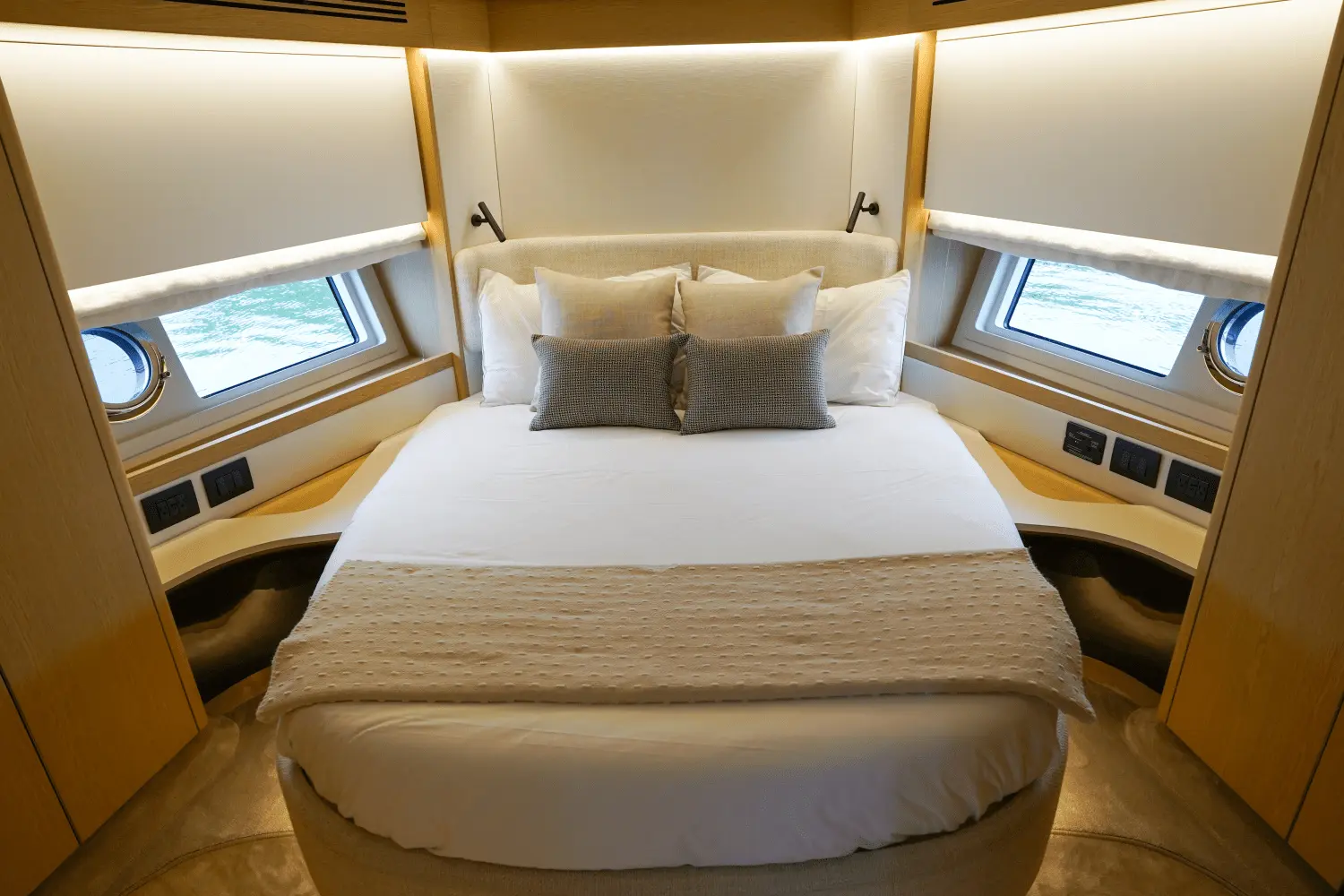 Thumbnail von Azimut 62