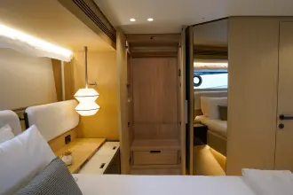 Thumbnail von Azimut 62