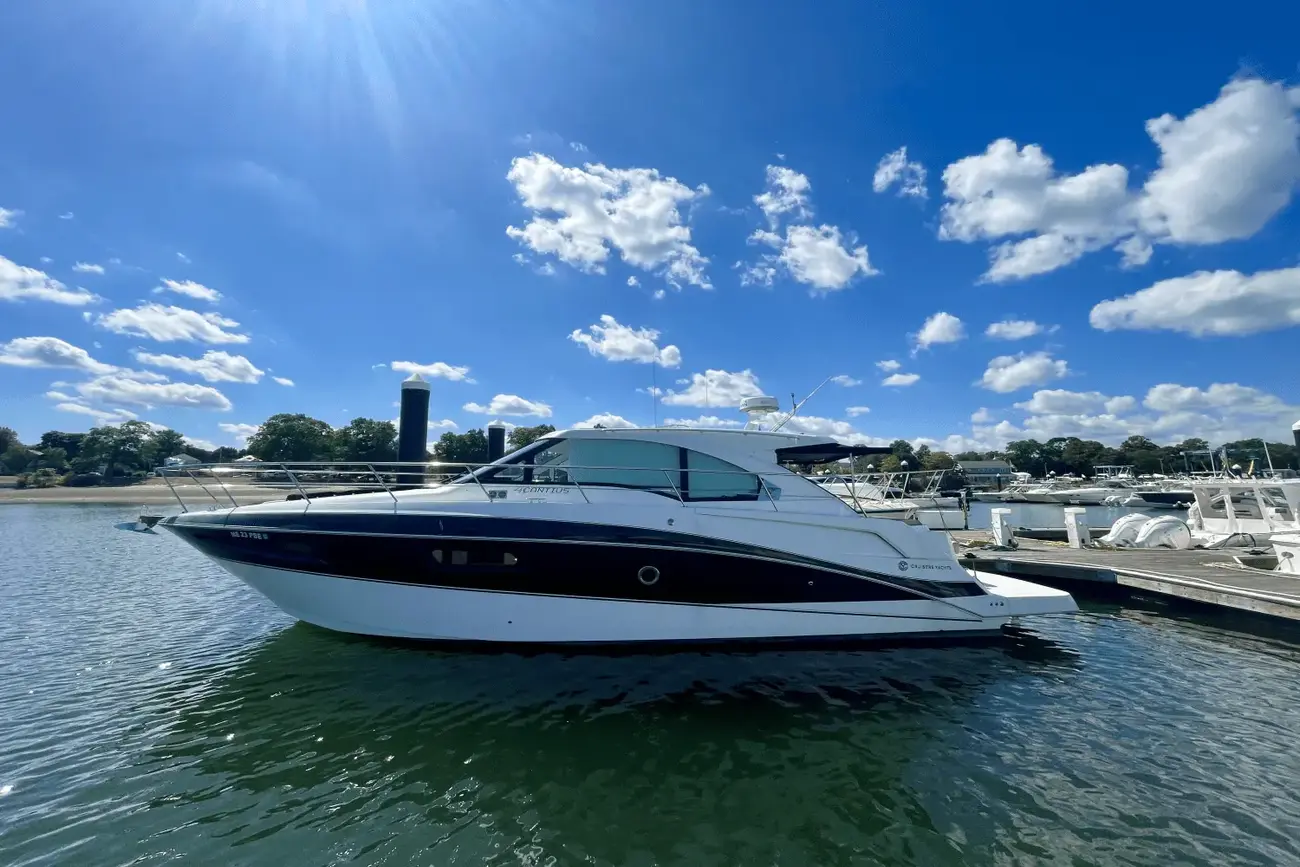 Cruisers Yachts 41 Cantius