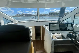 Thumbnail von Cruisers Yachts 41 Cantius