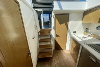 Thumbnail von Cruisers Yachts 41 Cantius