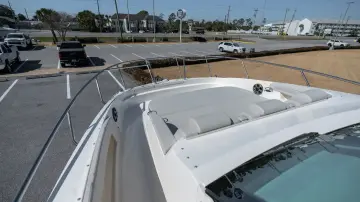 Thumbnail von Sea Ray 320 Sundancer с внешним двигателем