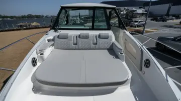 Thumbnail von Sea Ray 320 Sundancer с внешним двигателем