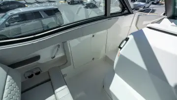 Thumbnail von Sea Ray 320 Sundancer с внешним двигателем