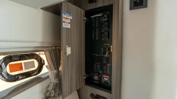 Thumbnail von Sea Ray 320 Sundancer с внешним двигателем