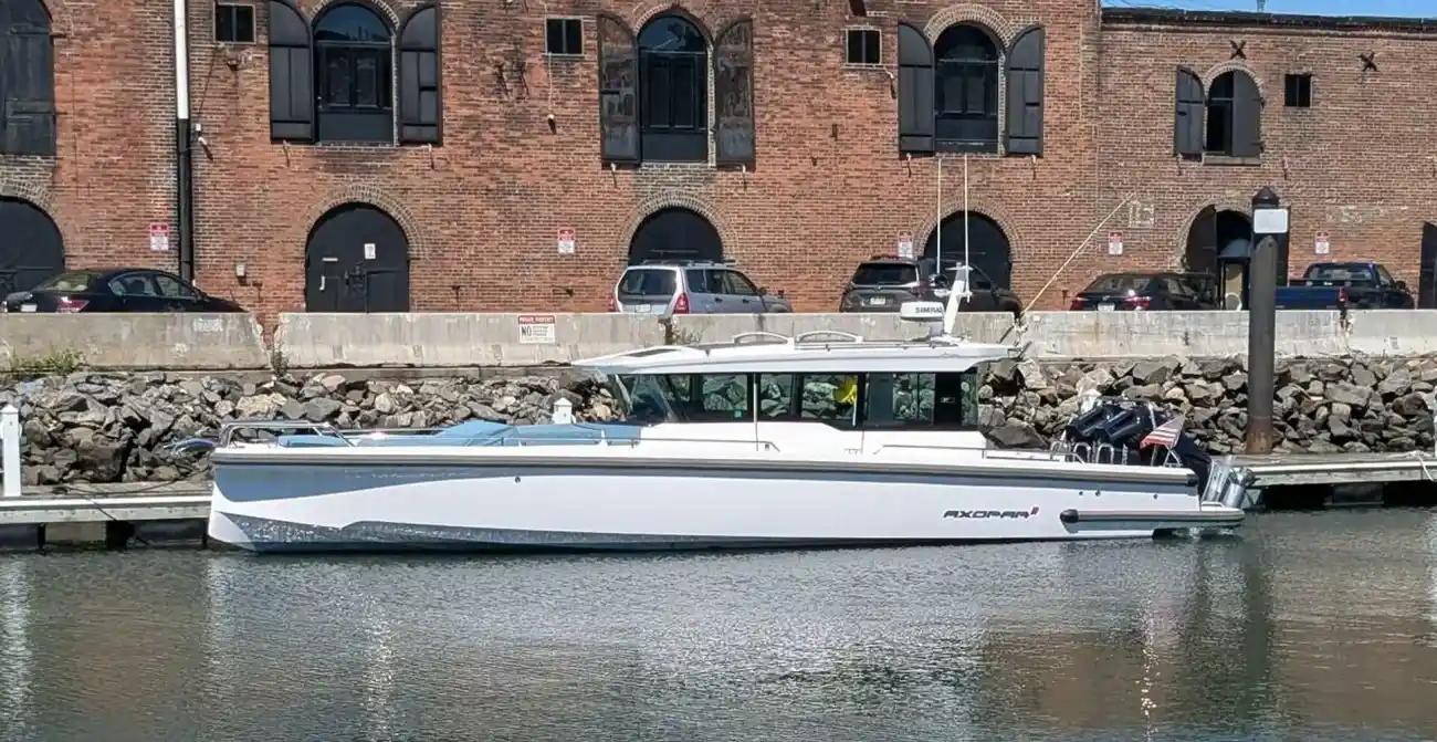 Axopar 37 XC Cross Cabin Nocellara de Belice