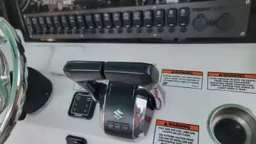 Thumbnail von Twin Vee 260 SE