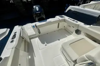 Thumbnail von Boston Whaler 240 Vantage