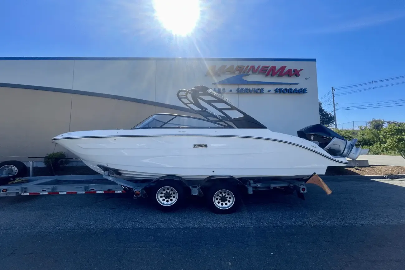 Sea Ray SDX 250 Außenborder