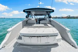 Thumbnail von Cruisers Yachts 50 GLS OB