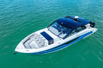 Thumbnail von Cruisers Yachts 50 GLS OB