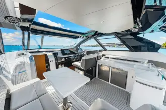 Thumbnail von Cruisers Yachts 50 GLS OB