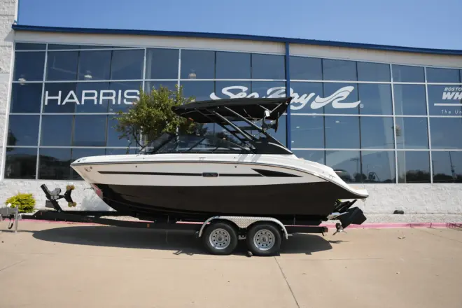 Sea Ray SDX 230 Surf