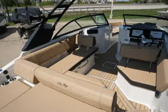 Thumbnail von Sea Ray SDX 230 Surf
