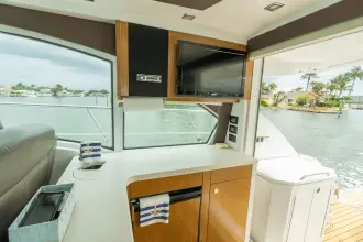 Thumbnail von Cruisers Yachts 42 Cantius