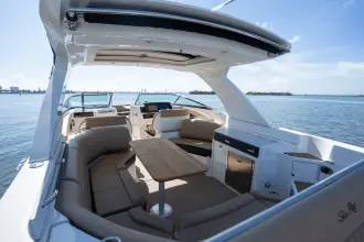 Thumbnail von Sea Ray SLX 350