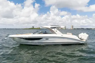 Thumbnail von Sea Ray SLX 350