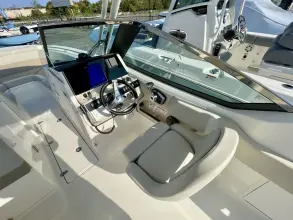 Thumbnail von Boston Whaler 240 Vantage