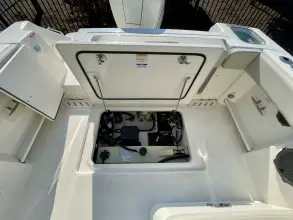 Thumbnail von Boston Whaler 240 Vantage
