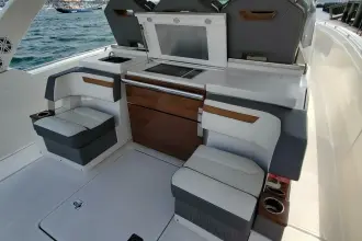 Thumbnail von Tiara Yachts 38 LS Pogue Life