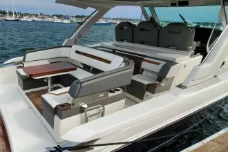 Thumbnail von Tiara Yachts 38 LS Pogue Life