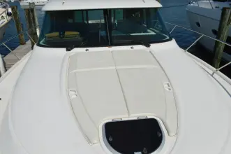 Thumbnail von Tiara Yachts 44 Coupe Andros