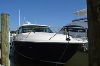 Thumbnail von Tiara Yachts 44 Coupe Andros