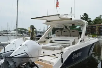 Thumbnail von Tiara Yachts 34 LS Encore