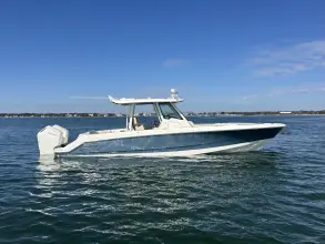 Thumbnail von Boston Whaler 360 Outrage