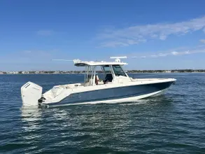 Thumbnail von Boston Whaler 360 Outrage