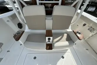 Thumbnail von Boston Whaler 360 Outrage