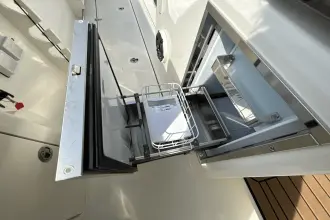 Thumbnail von Boston Whaler 360 Outrage