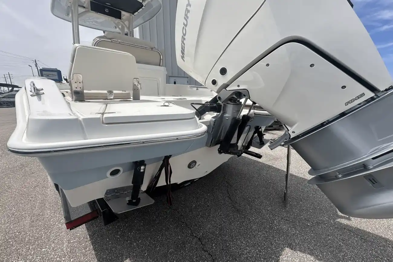 Thumbnail von Boston Whaler 250 Dauntless