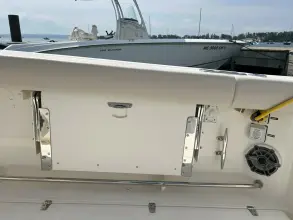 Thumbnail von Boston Whaler 360 Outrage