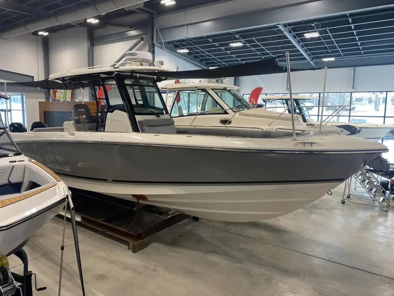 Boston Whaler 330 Outrage