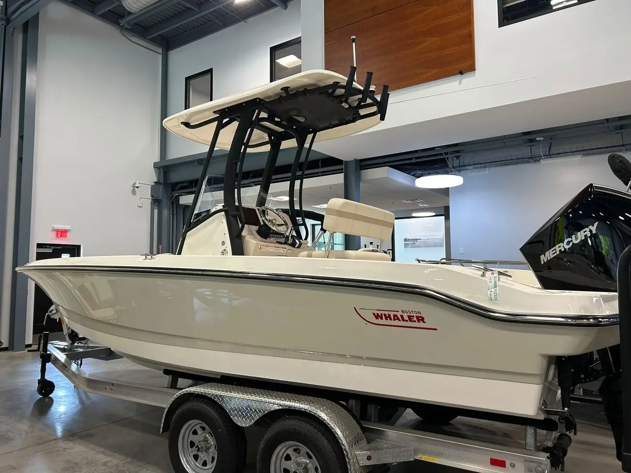 Boston Whaler 220 Dauntless