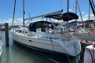 Thumbnail von Hunter 44 DS