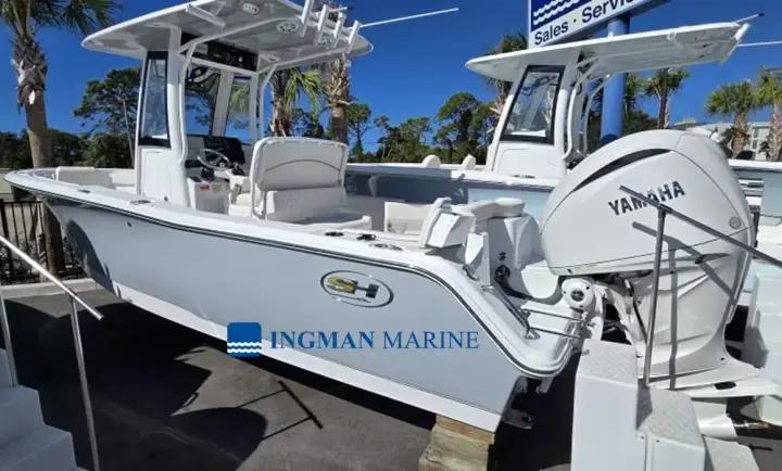 Sea Hunt Ultra 245 SE