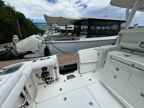 Thumbnail von Boston Whaler 350 Outrage