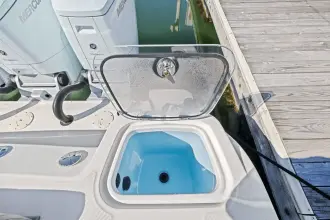 Thumbnail von Boston Whaler 420 Outrage