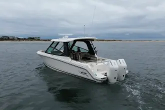 Thumbnail von Boston Whaler 330 Vantage