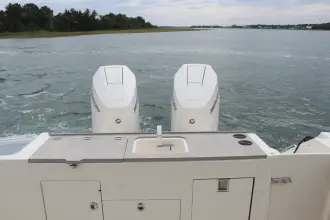 Thumbnail von Boston Whaler 330 Vantage