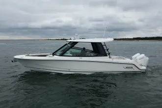 Thumbnail von Boston Whaler 330 Vantage