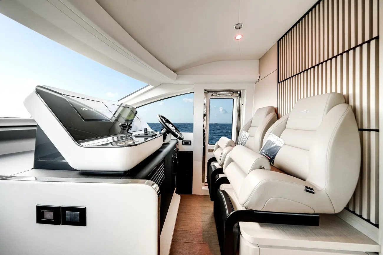 Thumbnail von Azimut 68